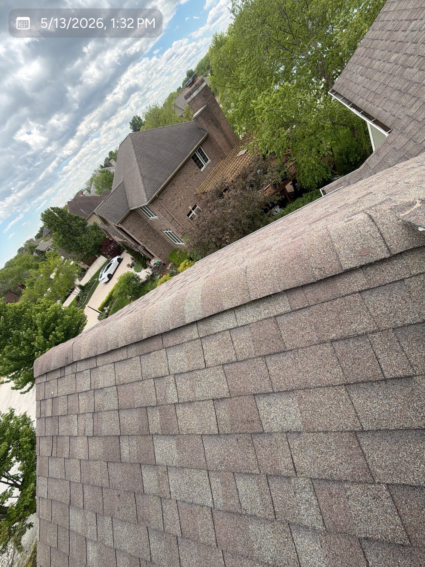 Roof edge overview from upper plane